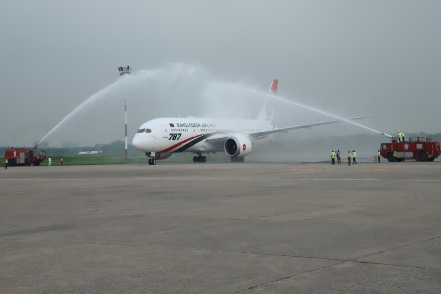 Biman inducts third Dreamliner