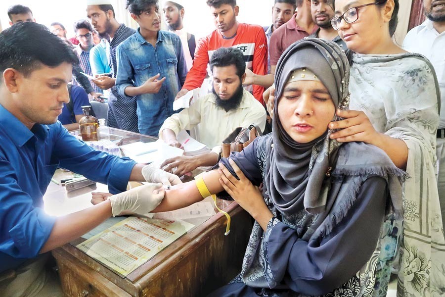 Dengue spreads to more than 50 districts