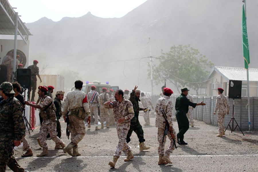 Houthi attack on Yemen military parade kills 32
