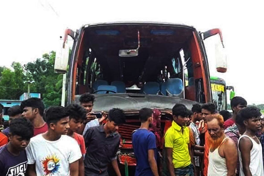 Seven die in Cumilla highway crash