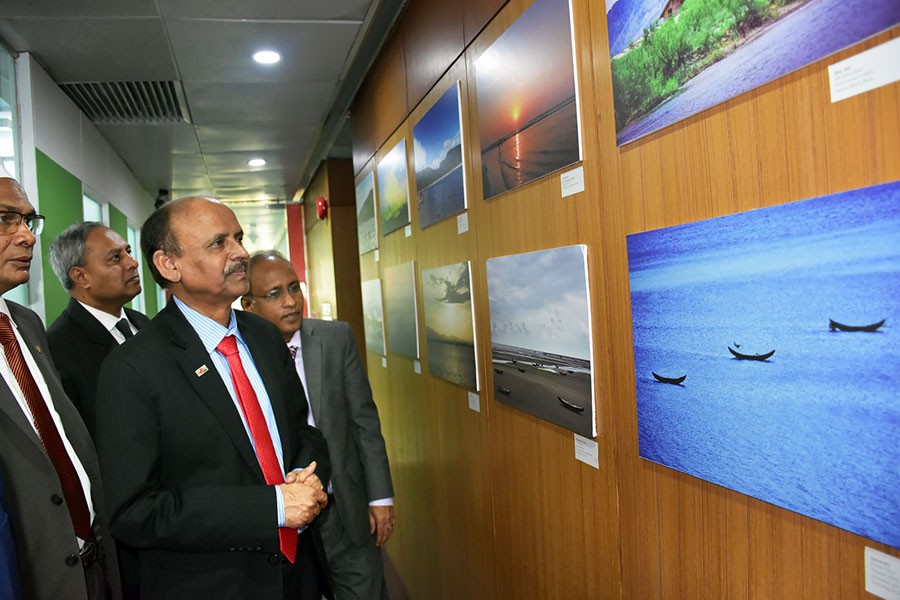 SIBL arranges photo exhibition