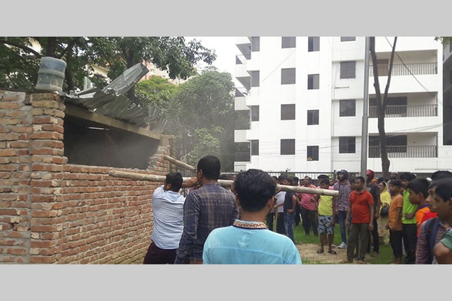 DNCC eviction drive sparks unrest in Mohammadpur