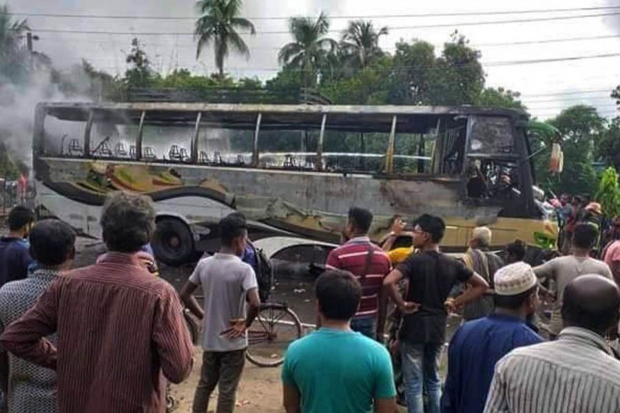Bus torched over death rumour in road accident