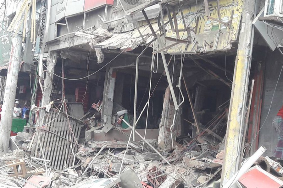 Gazipur hotel blast leaves 17 injured; probe body formed