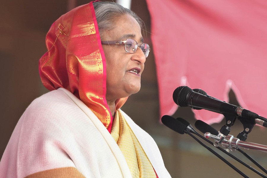 Be friends of people: PM to police