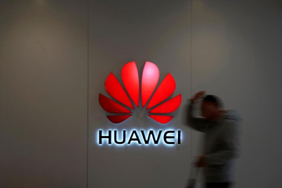 Huawei CEO says willing to license 5G technology to a US firm