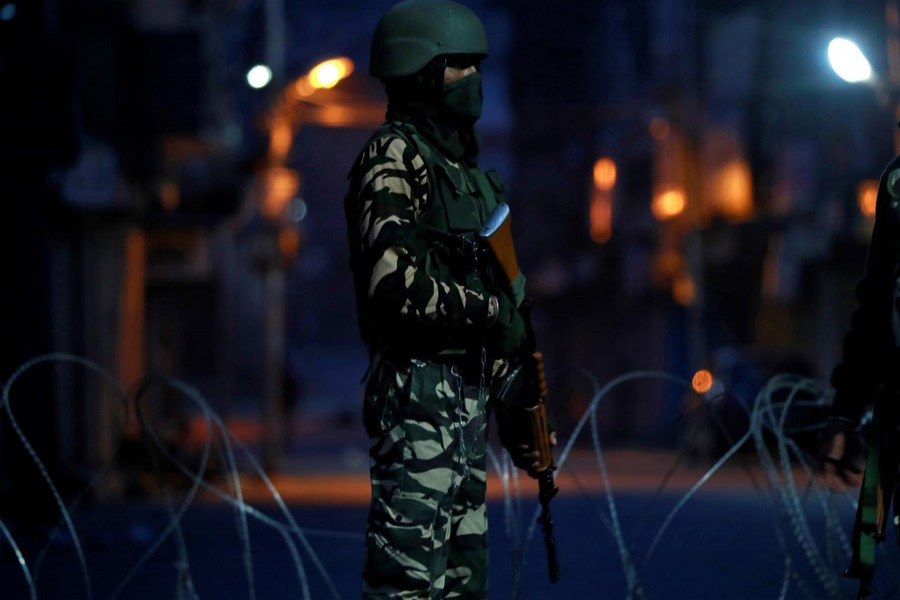 Police impose restrictions in Indian Kashmir after Pakistan PM's speech