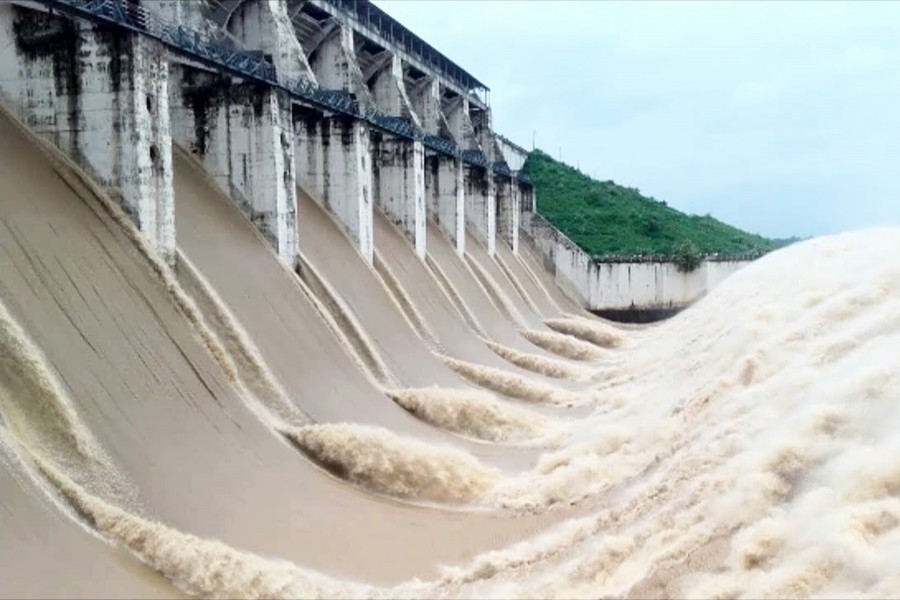 Padma continues to swell as India opens all Farakka gates