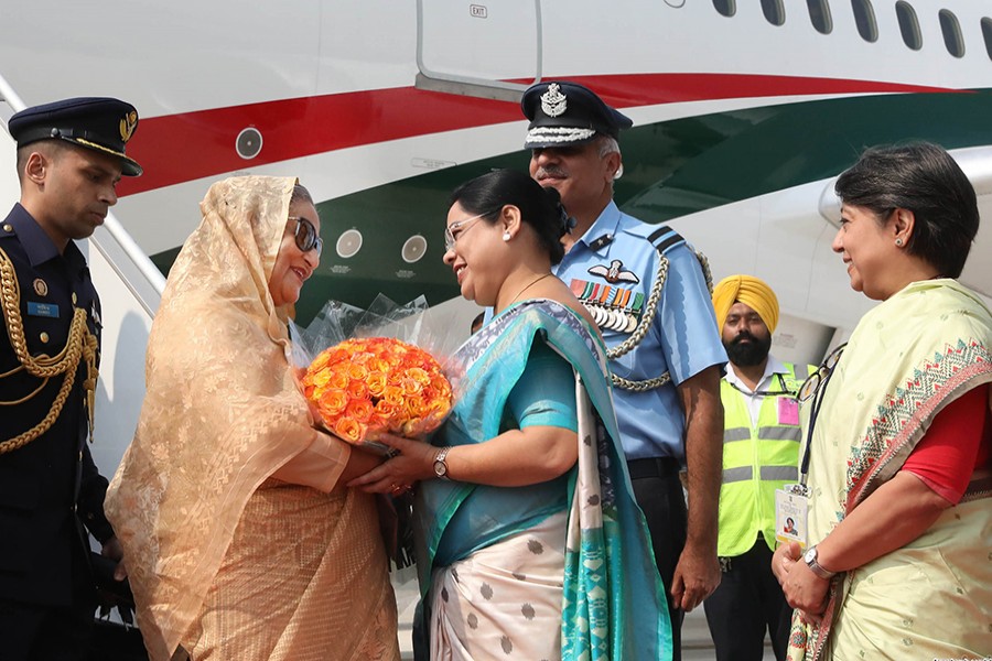 Red carpet rolled out as PM reaches New Delhi
