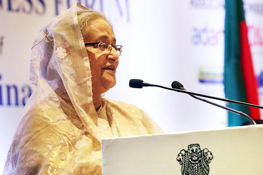 PM urges India not to abruptly stop commodity export