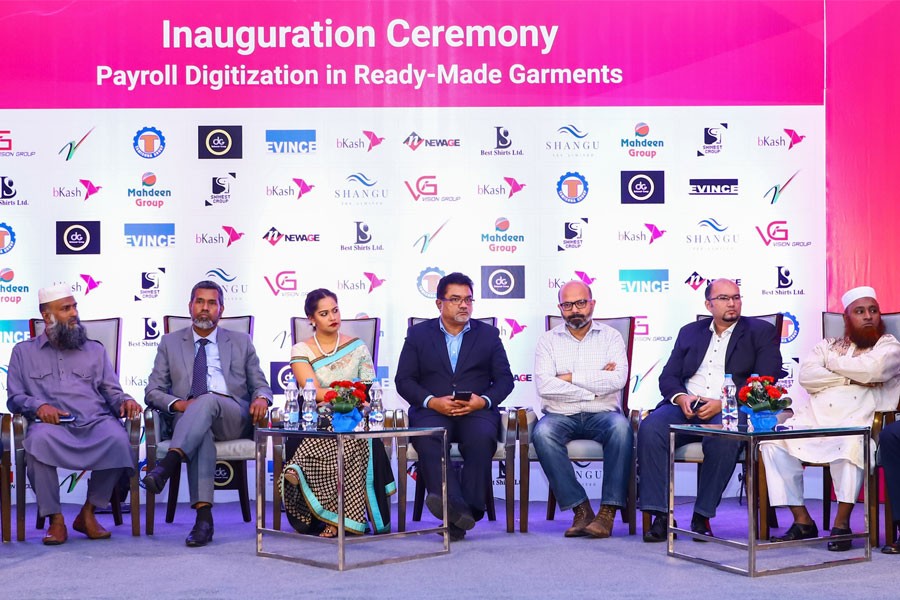 0.1m RMG workers to receive salary through bKash