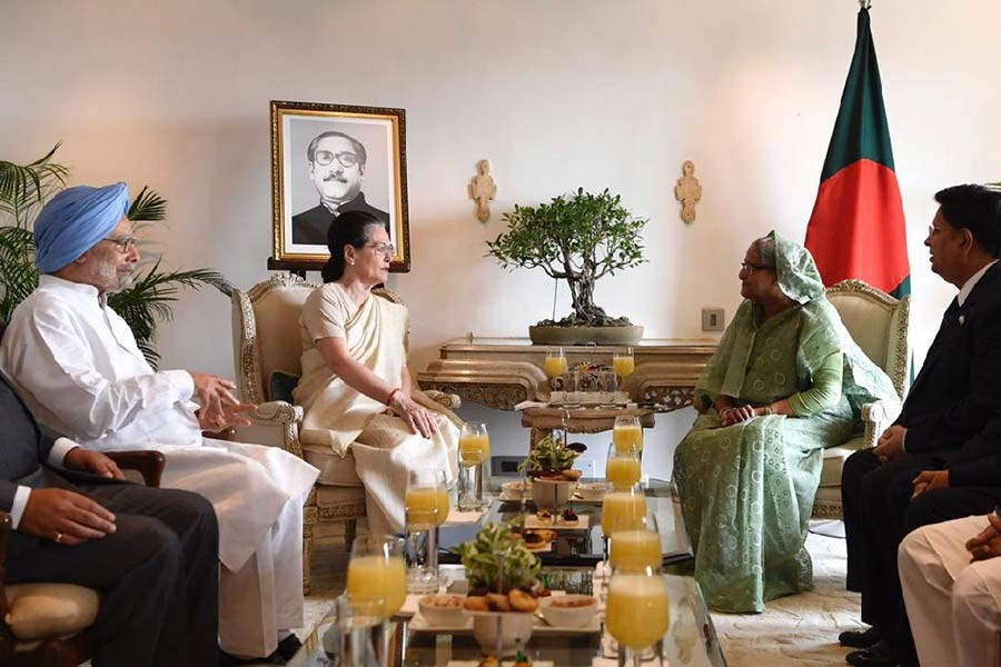 Indian Congress leaders meet PM