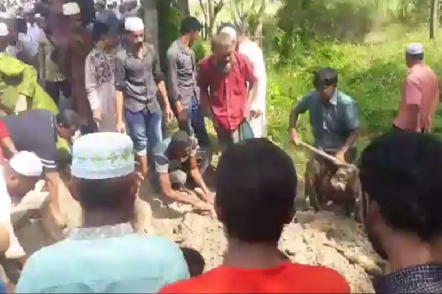 Abrar laid to rest in Kushtia
