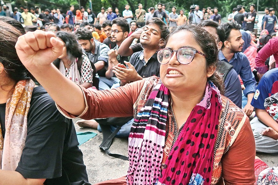 BUET VC to sit with student protesters at 5pm