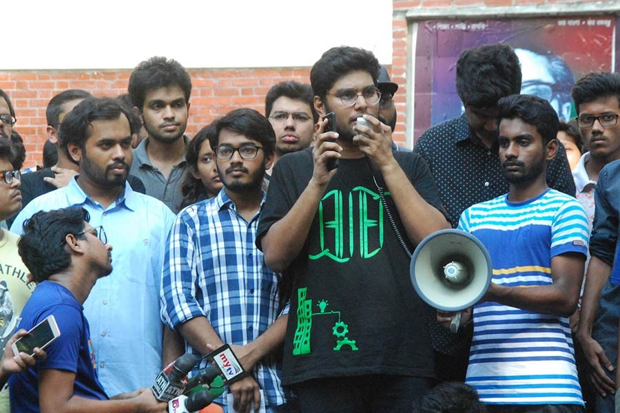 BUET students suspend protests for admission tests