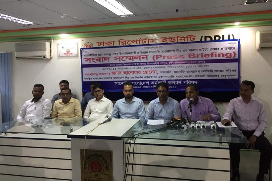 Sanofi staff issue 48-hour ultimatum for compensation talks