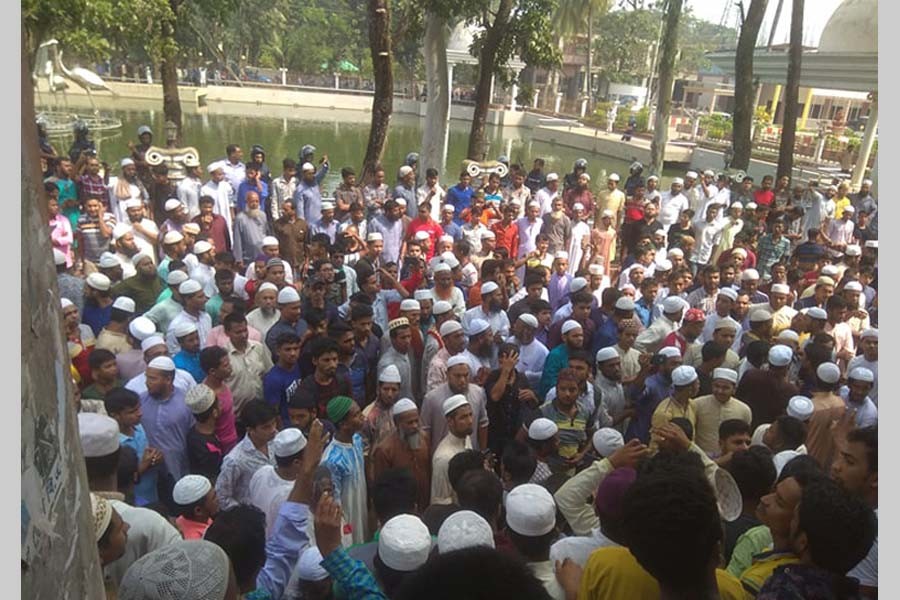 Bola protesters demand removal of SP, OC in 72 hrs