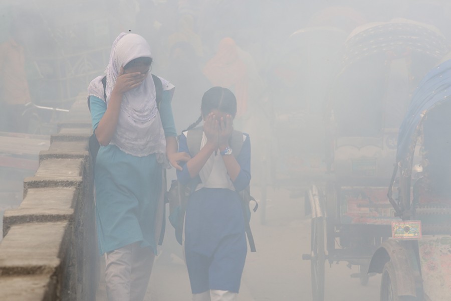 Dhaka ranks fourth worst in Monday's Air Quality Index