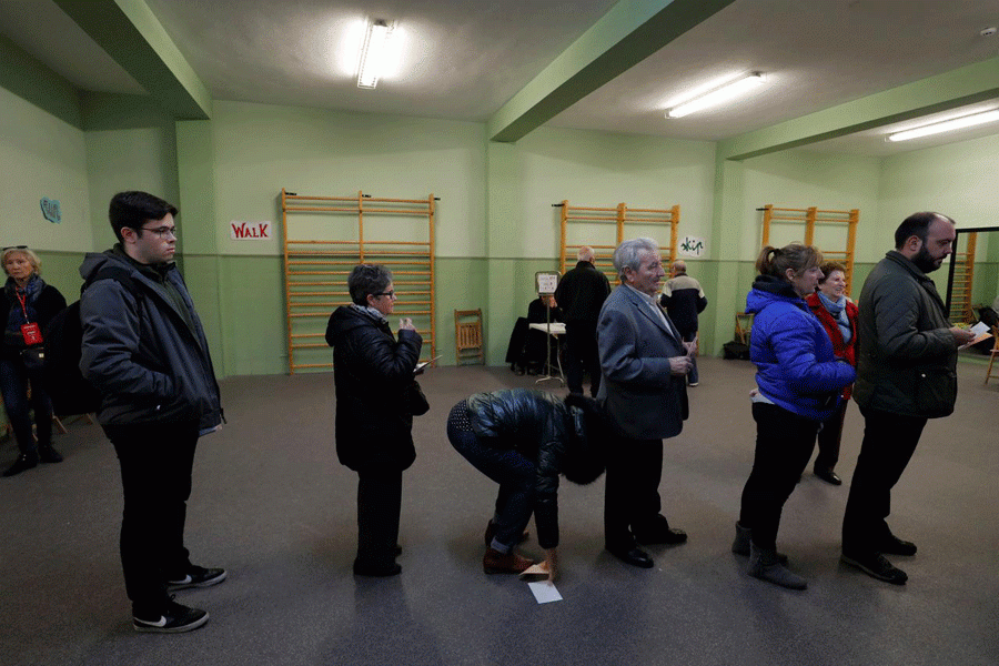 Spanish voter turnout at 38pc at 2 pm, down from April election