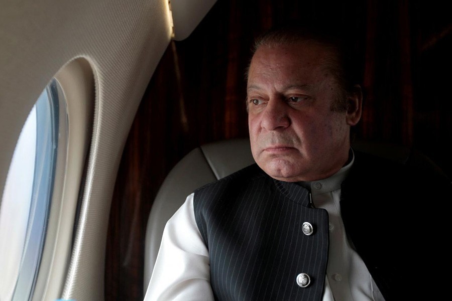 Ex-PM Nawaz Sharif leaves Pakistan for medical treatment