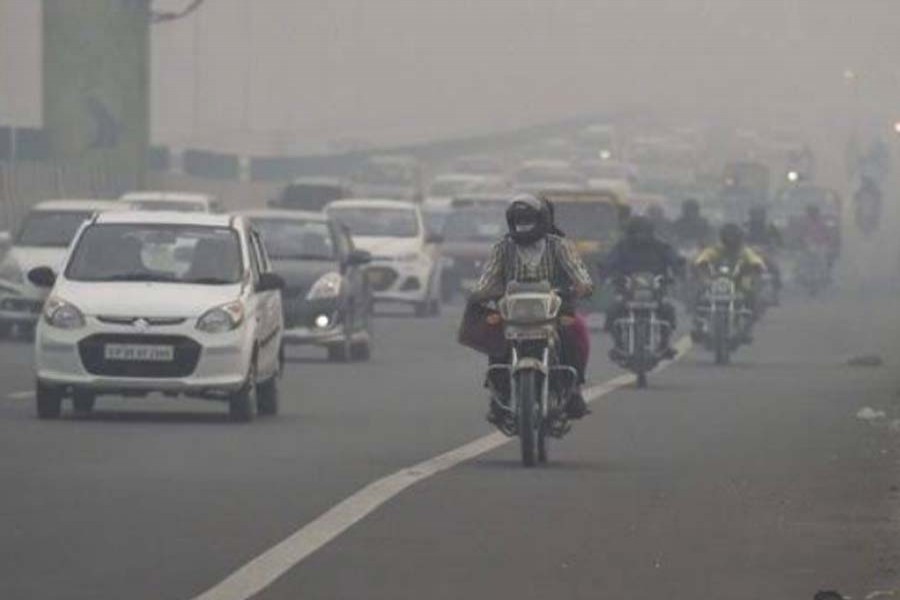 New Delhi struggles with very poor air quality