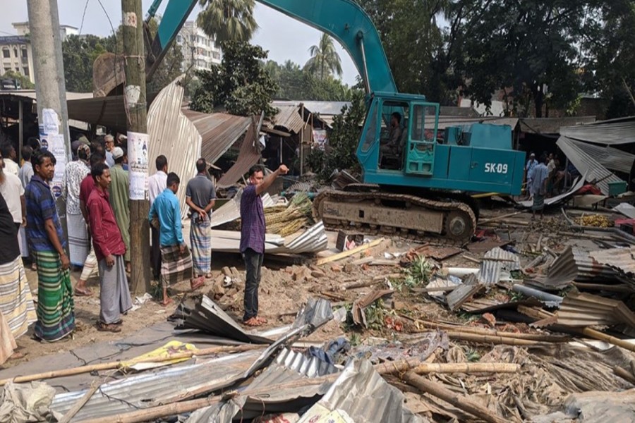 Several hundred shops knocked down