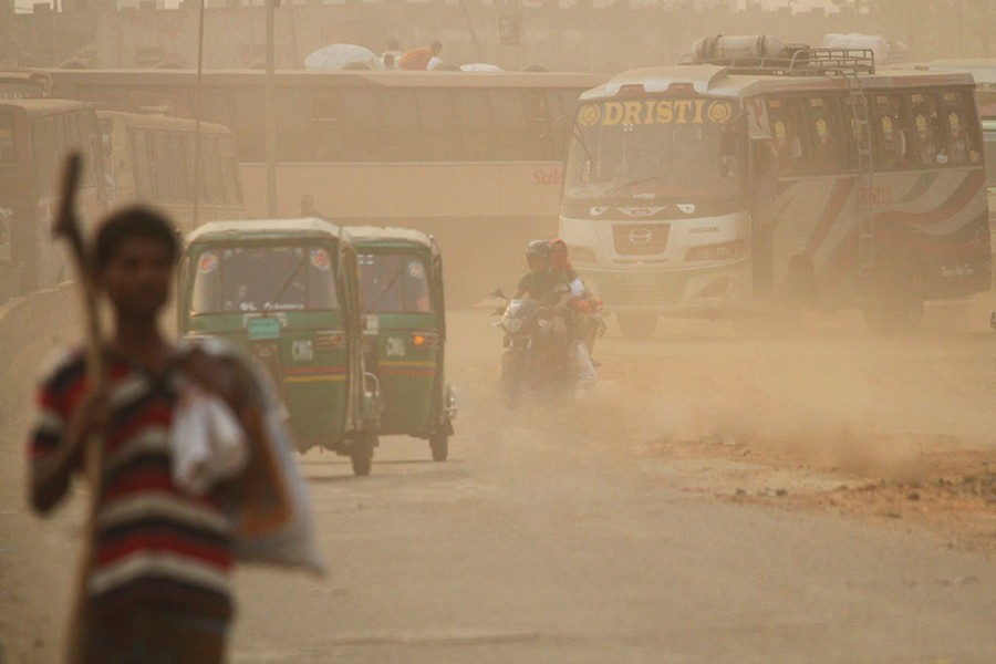 DSCC launches crash programme to curb dust pollution