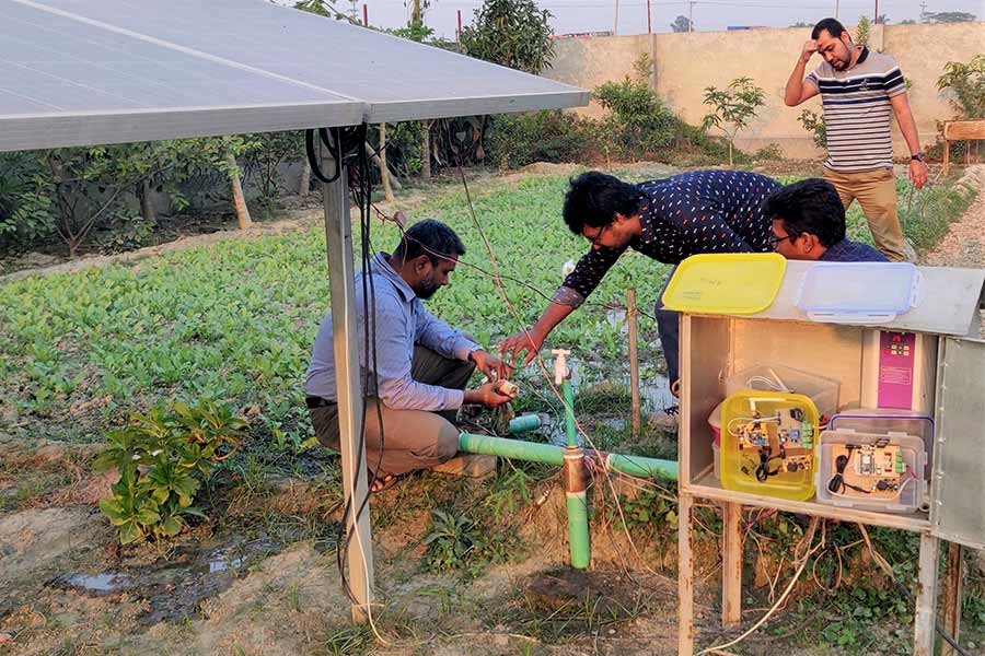 SirriS, environment-friendly, cost-efficient irrigation system