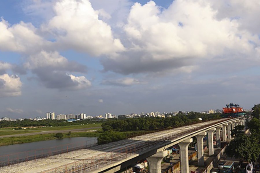 8-km viaduct of metro rail now visible