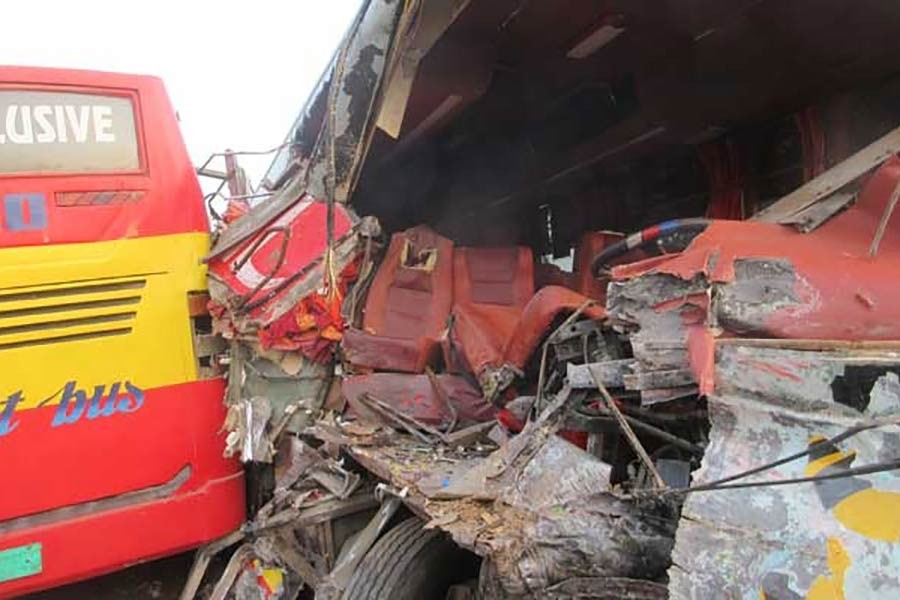 Head-on collision between buses leaves five dead in Rajbari