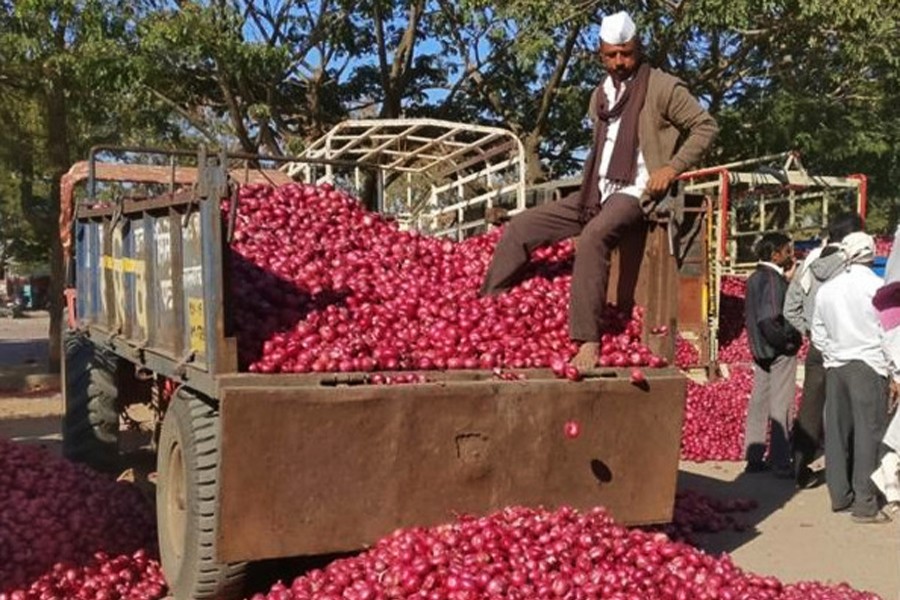 India imports addl 12,500 MT of onions from Turkey