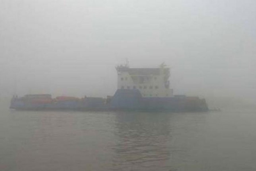 Heavy fog halts ferry services on Shimulia-Kathalbari route