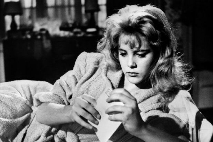 Sue Lyon, actress who at 14 played ‘Lolita’, dies