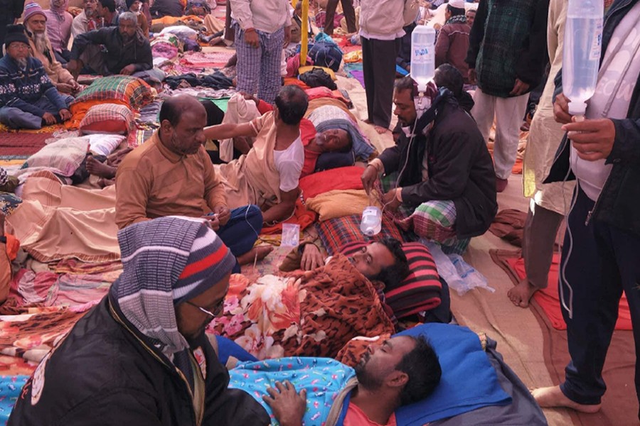 50 fall sick as jute mill workers continue strike