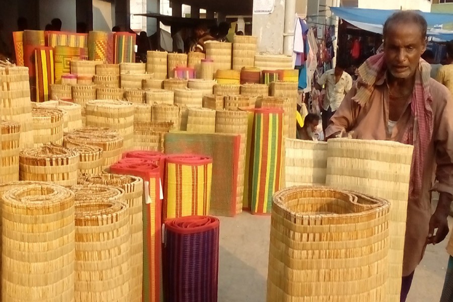 Satkhira’s ‘mele’ mat industry faces extinction