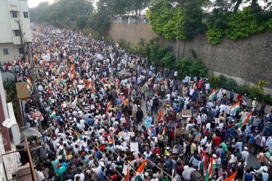 Tens of thousands march in India to protest citizenship law