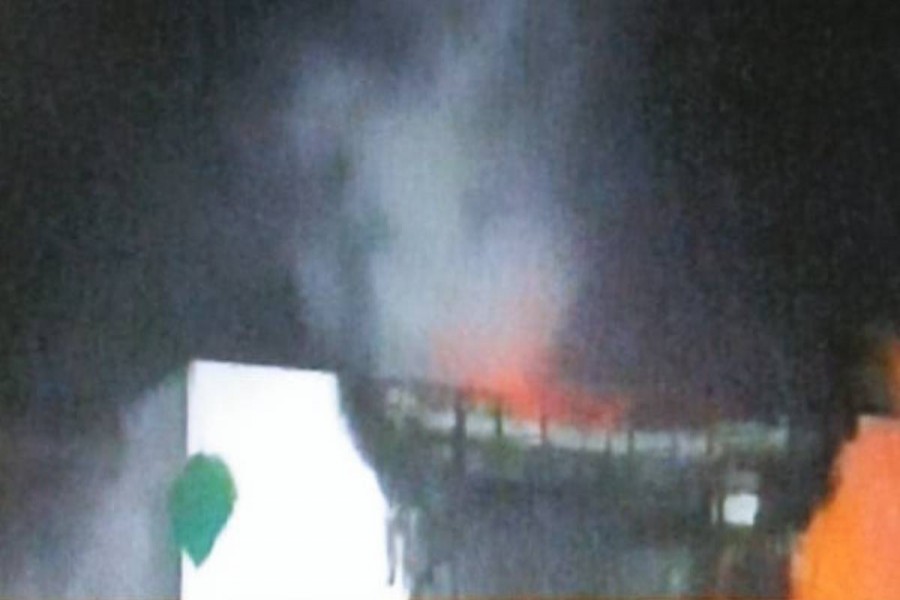 Fire at int'l trade fair