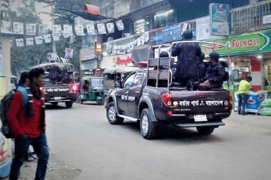 Ctg by-polls: Blast heard outside voting centre