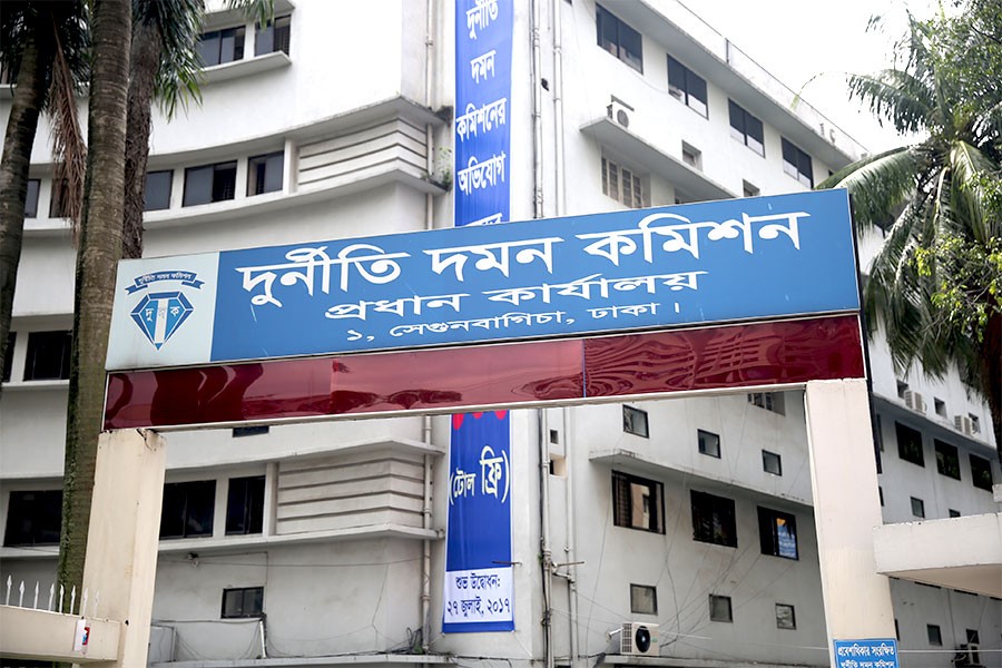 ACC signs MoU with Oxfam to strengthen anti-graft activities