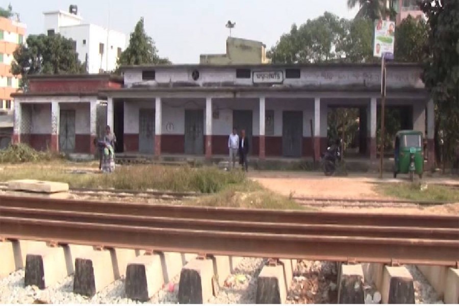 Three rail stations lie dormant in Cumilla