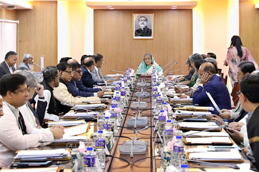 PM calls for vigilance as coronavirus fears intensify