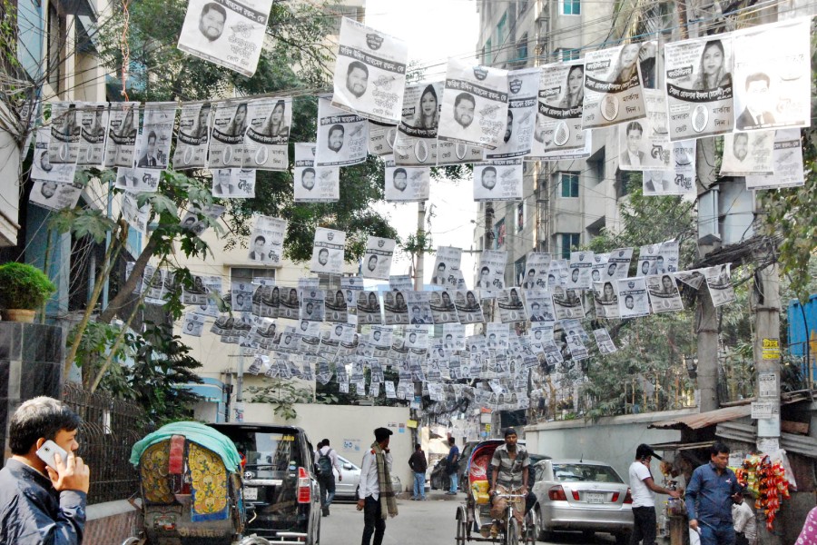 Plastic lamination waste piles up