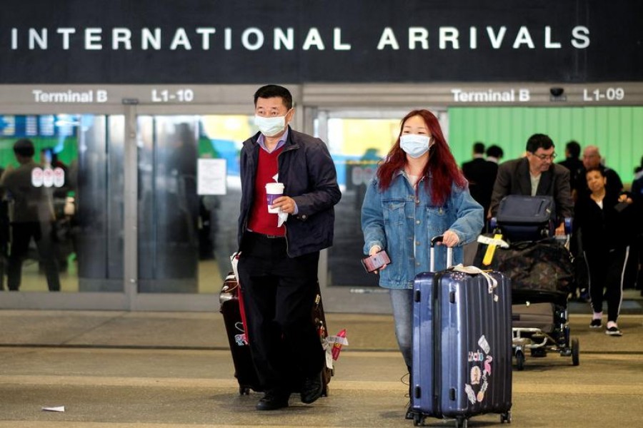 Airlines cut China flights as virus outbreak worsens