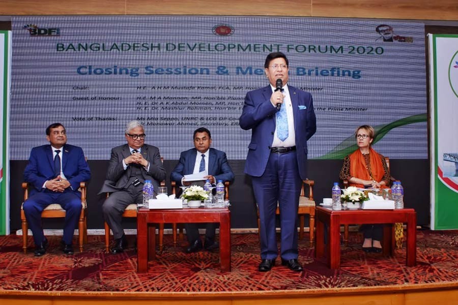 Diplomats should apply their sense of responsibility, FM says