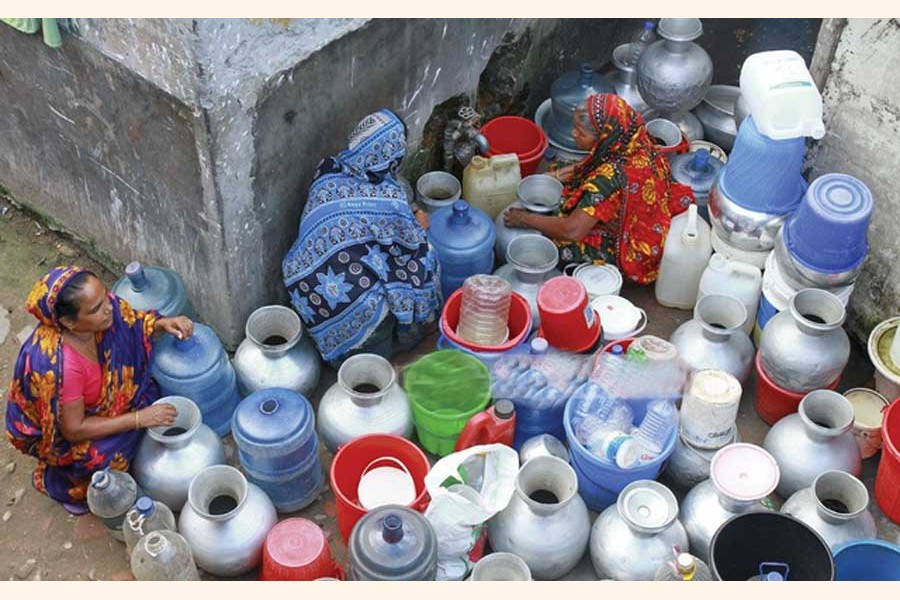 People in Dhaka have been facing waterborne diseases as they are yet to be provided with safe water . —Photo: bdnews24.com