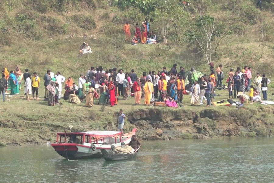 Kaptai boat capsize: Bodies of mother, son recovered after five days