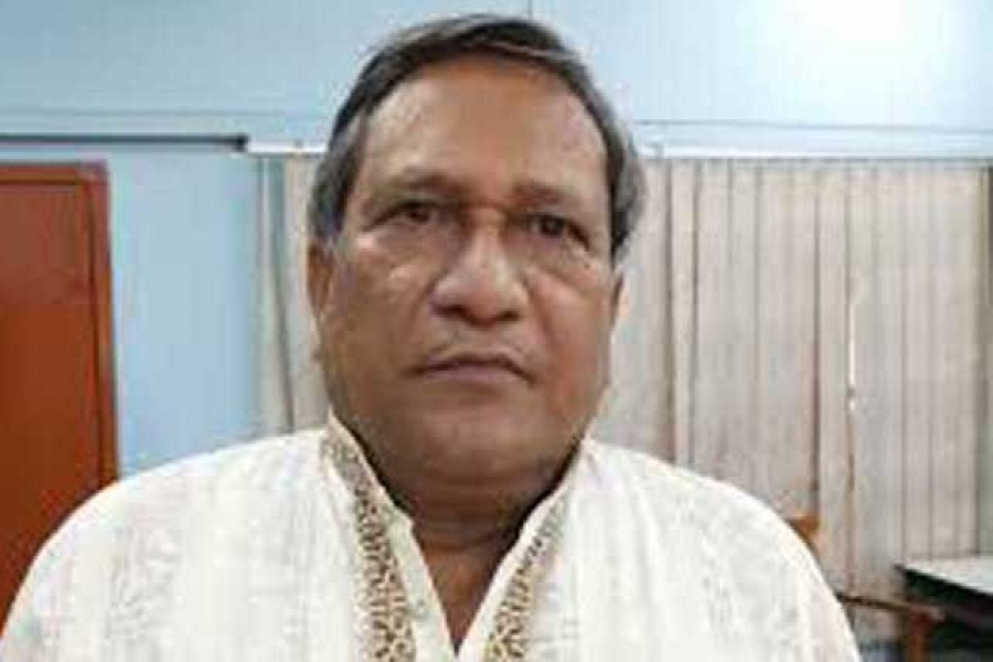 Former professor of Khulna University dies after falling off moving train
