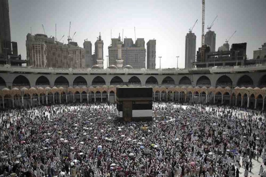 Coronavirus: Saudi Arabia suspends entry for Umrah pilgrims