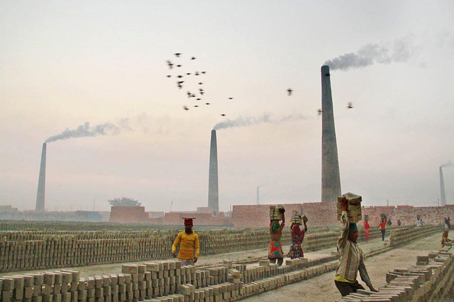 Smog from traffic, kilns key reasons