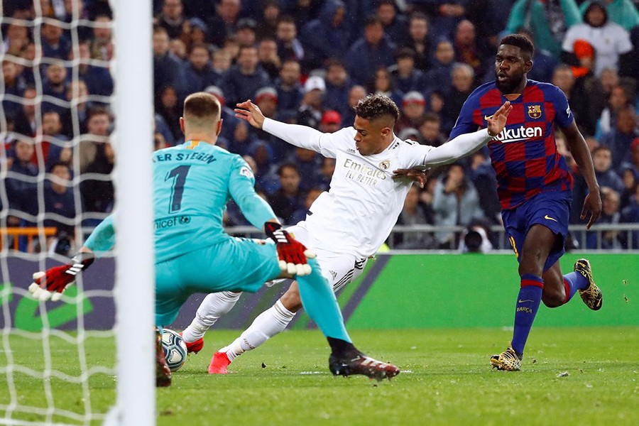 Real Madrid's Mariano Diaz scores their second goal — Reuters photo